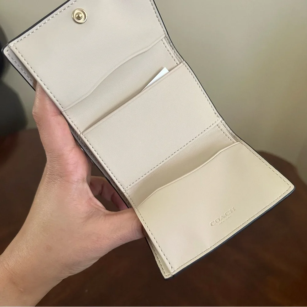New Coach Micro Wallet
